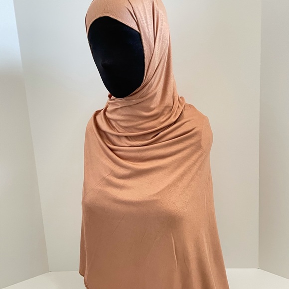 - Hijab - Made In Dubai UAE - Picture 3 of 6